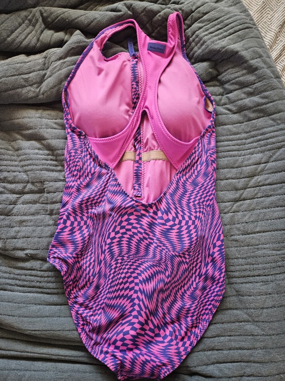Fabletics One Piece - Picture 9 of 9